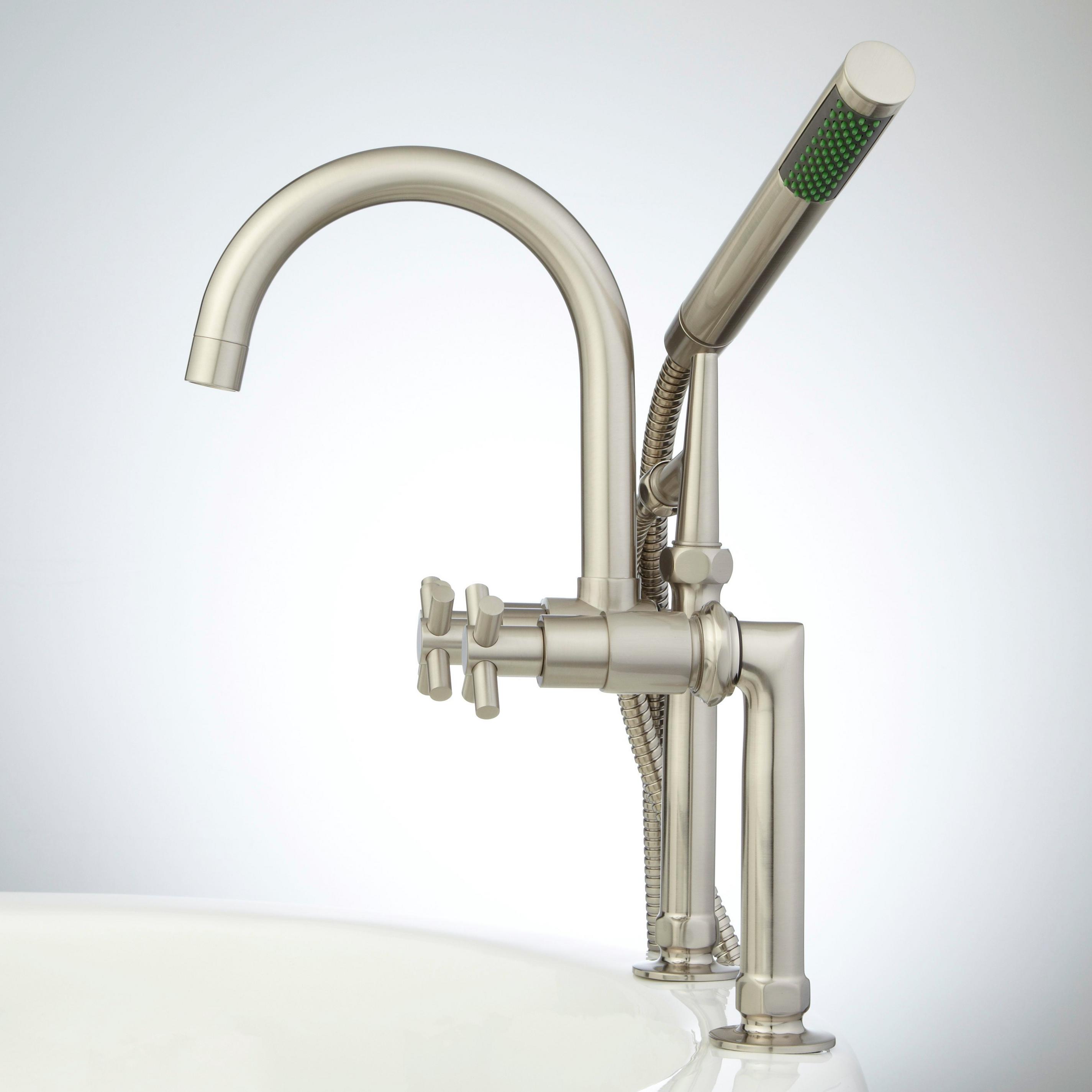Deck Mount Tub Faucetnull