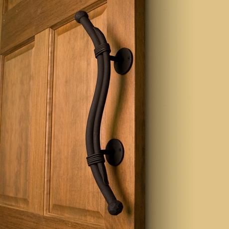 Heavy Duty Hand-Forged Iron Bound Pull