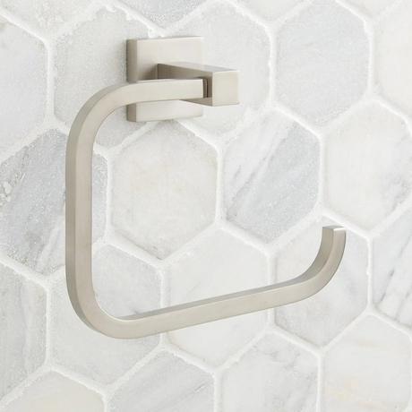 Ultra Towel Ring