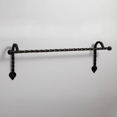 Richelieu T5618900 5.5 Classic Cast Iron Double Wall Hook - Matte Black