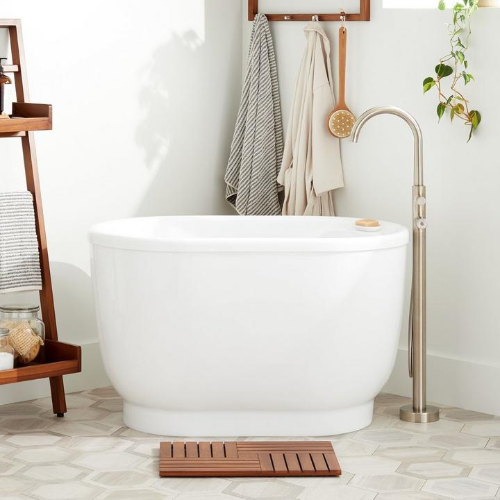 Here's Why Your Bathroom Needs a Soaking Tub