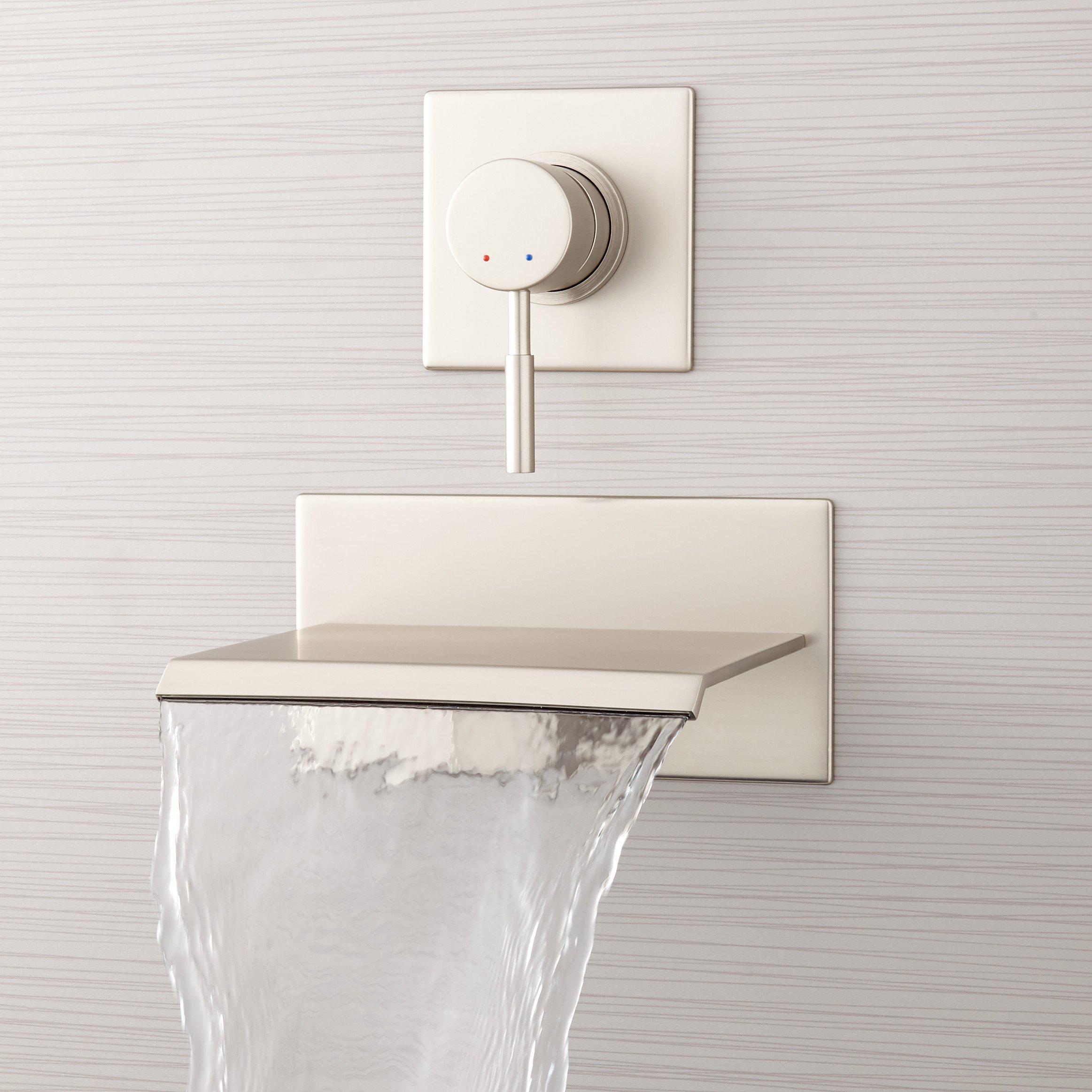 Wall mount deals tub filler