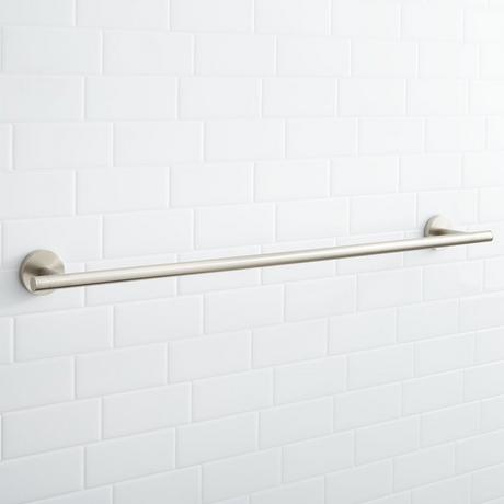 Exira Towel Bar