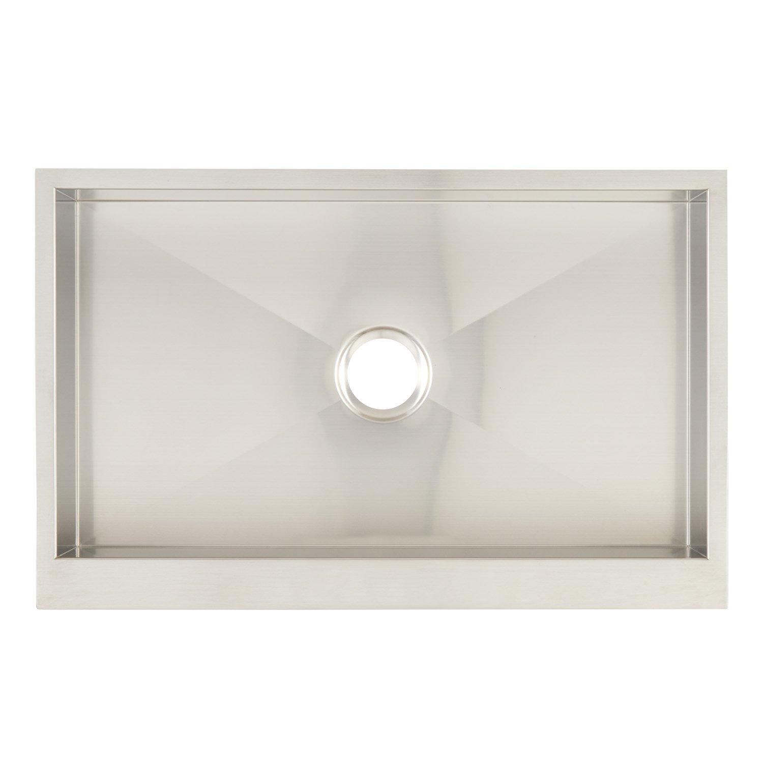 sann shivaページ 447795-Sitka-fh-sink-SS-33-top