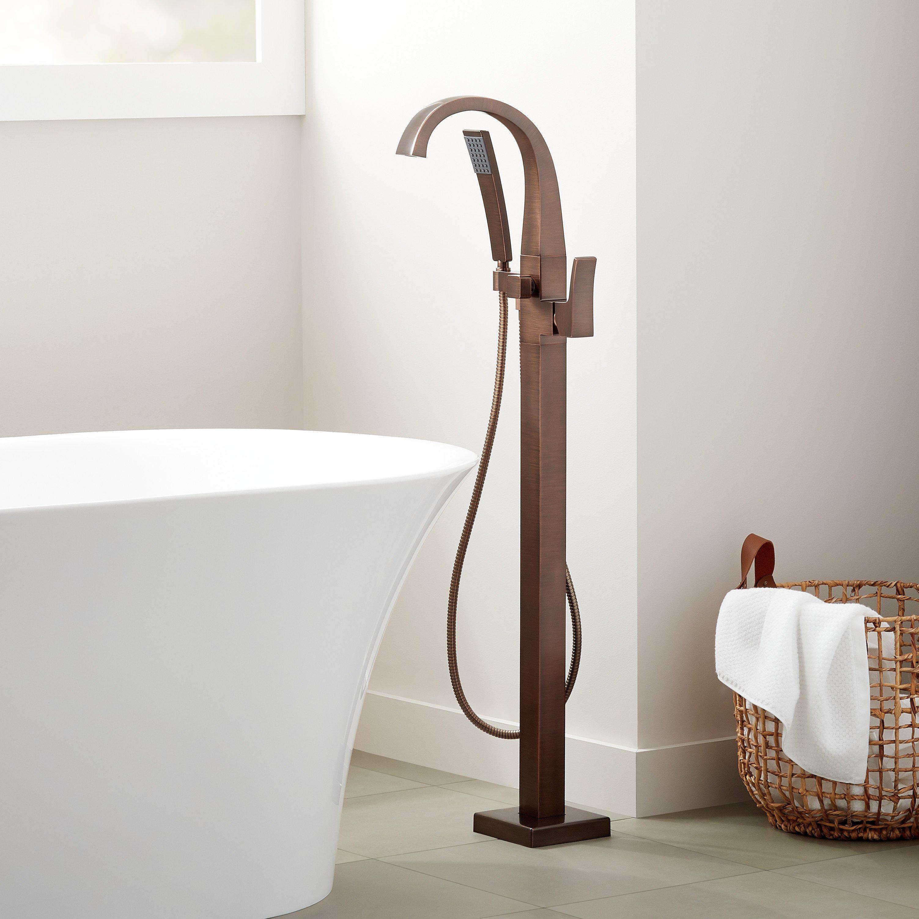 Pedestal tub clearance faucet