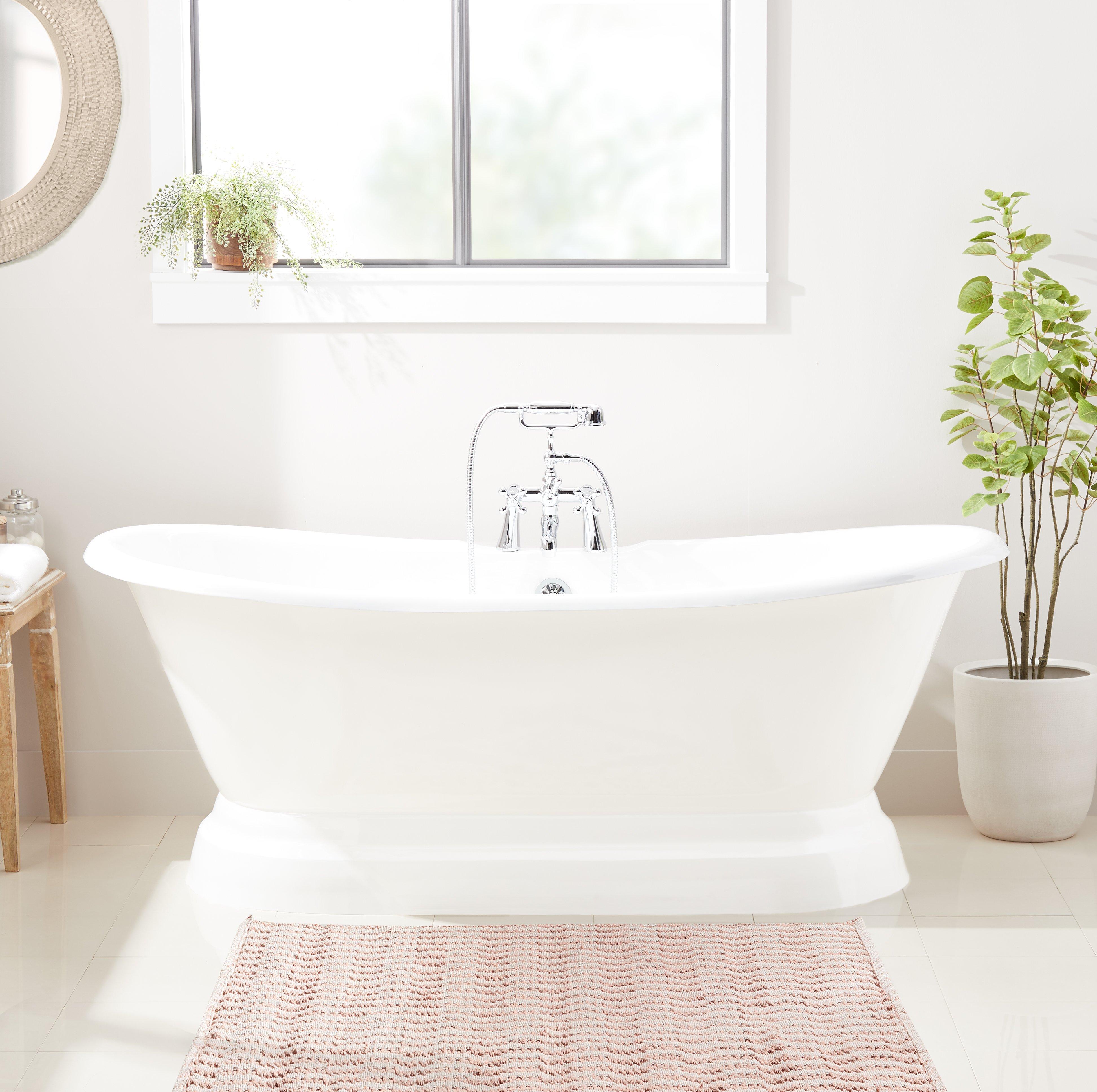 Porcelain pedestal online tub