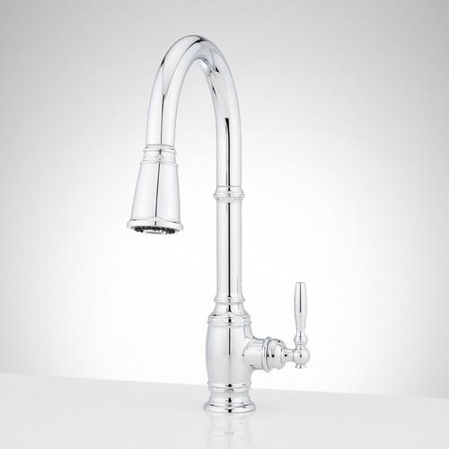 Finnian Pull-Down Kitchen Faucet in Chrome