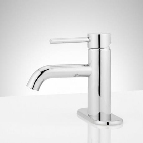 Lexia Single-Hole Bathroom Faucet with Deck Plate