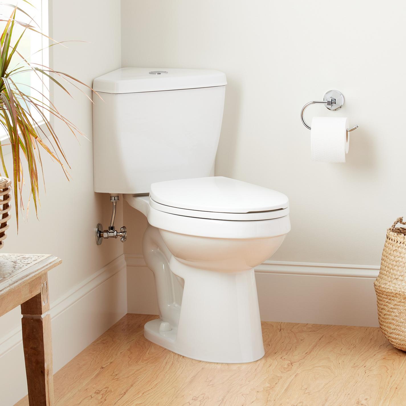 Eastpointe Corner Toilet | Signature Hardware