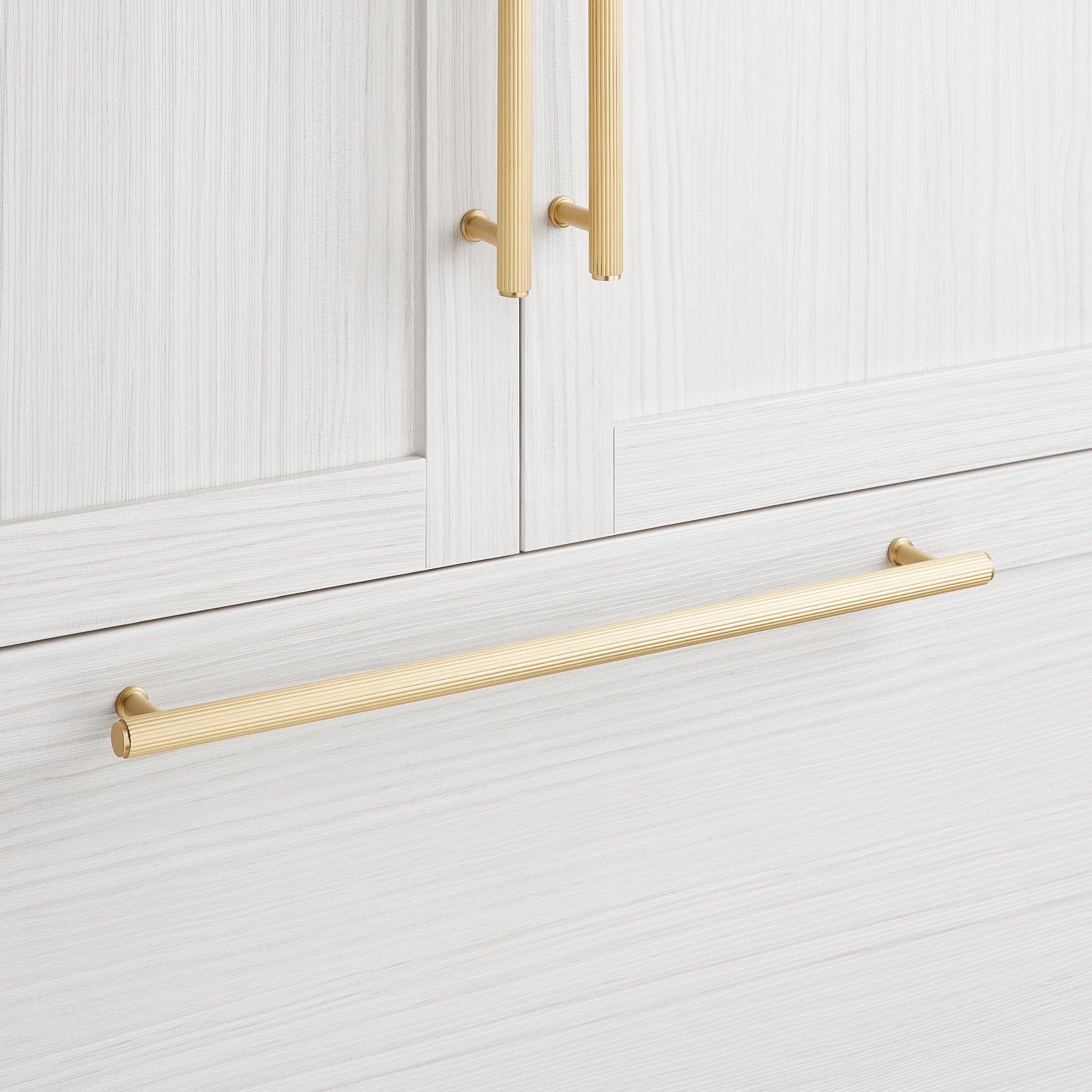 Brixlee Reeded Brass Appliance Pull | Signature Hardware