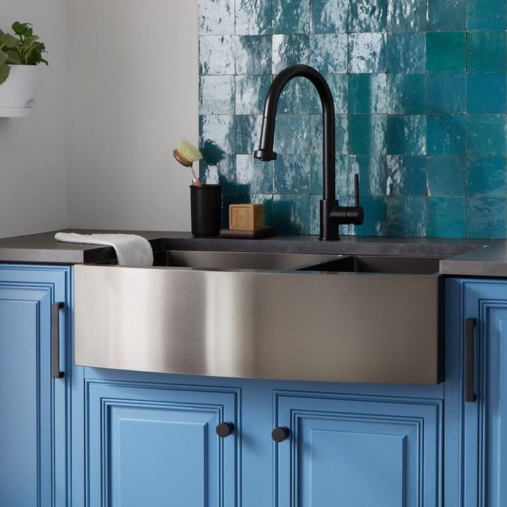 How to Choose the Right Farmhouse Sink for Your Kitchen