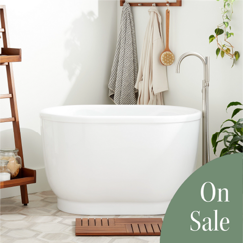 Siglo Round Japanese Soaking Tub with Slotted Overflow