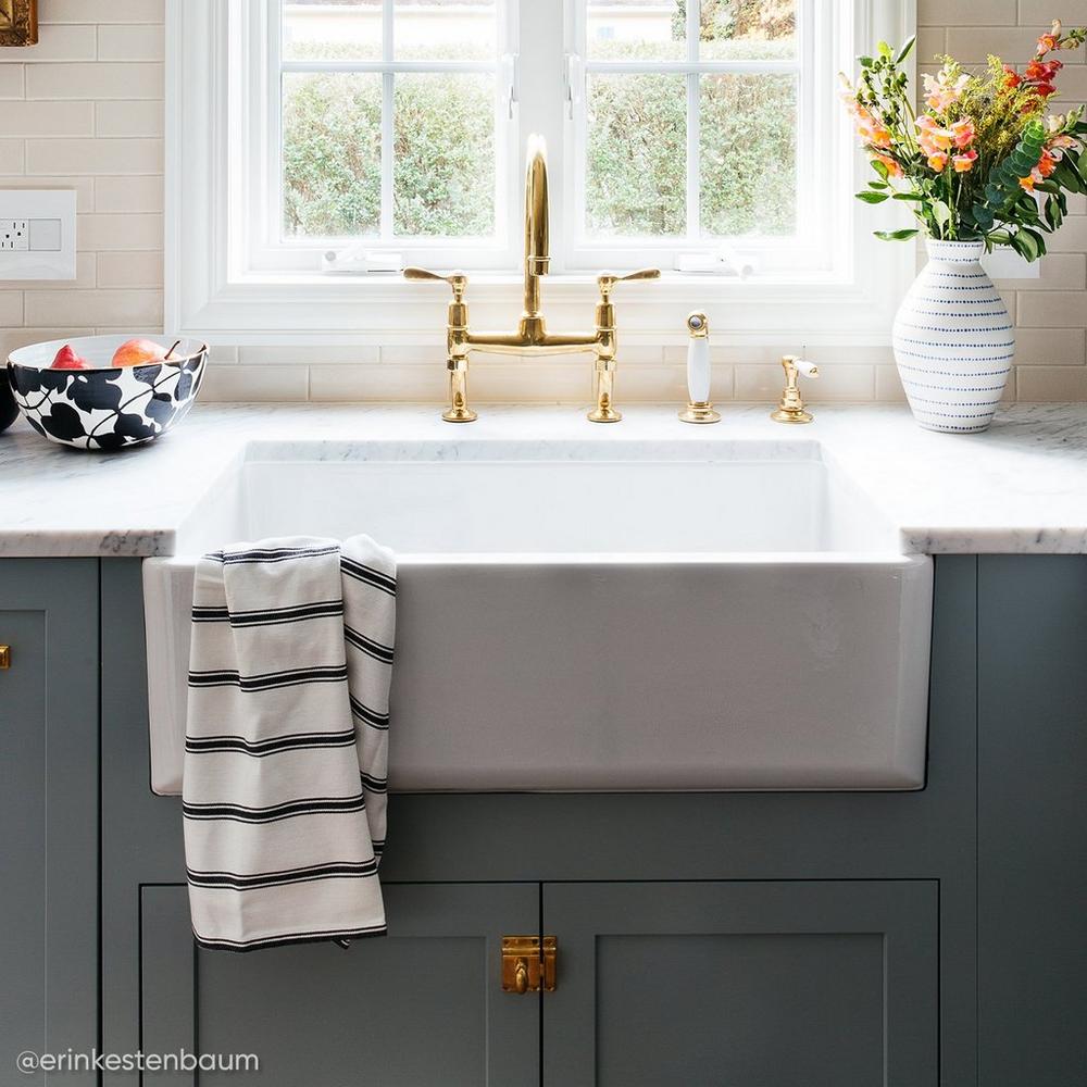 33" Grigham Reversible Fireclay Farmhouse Sink - White