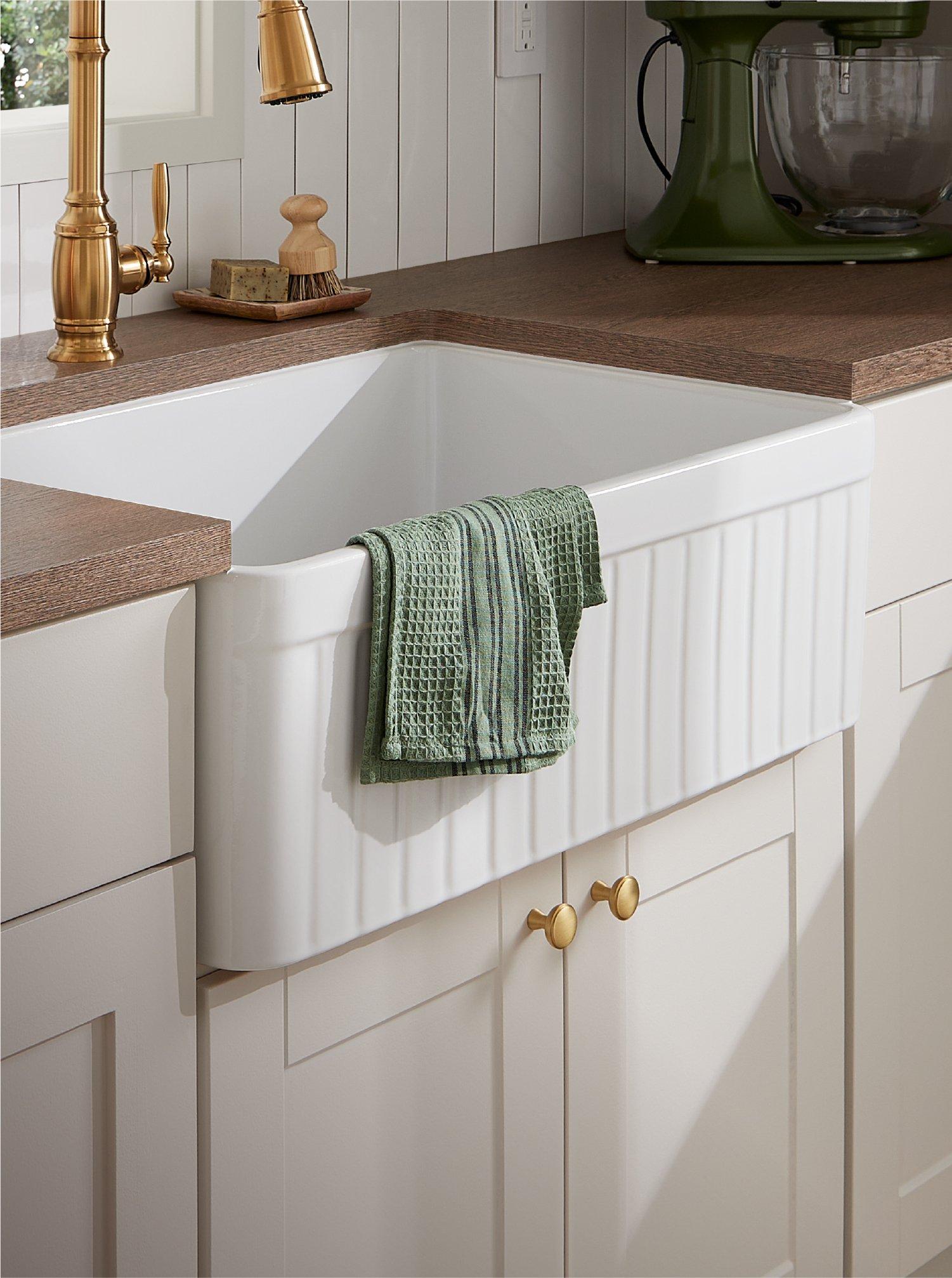 33inch Curington Fireclay Farmhouse Sink - Fluted Apron - White