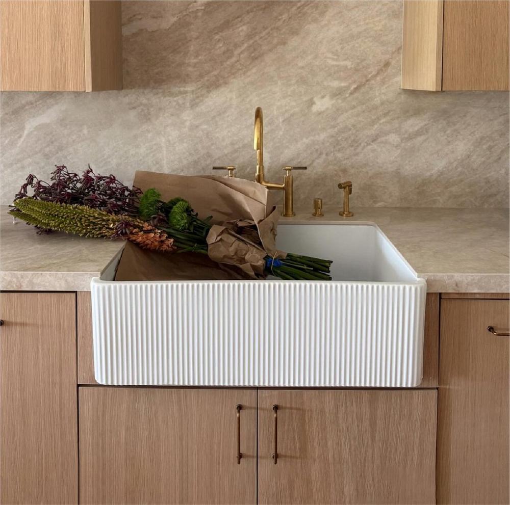 Easley Farmhouse Sink