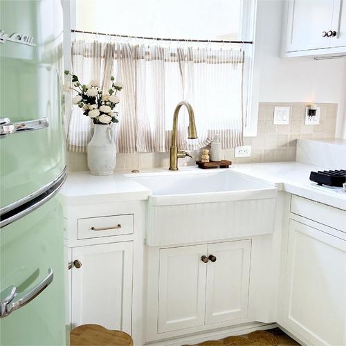 Cottage & Sea's Cozy Retro Kitchen