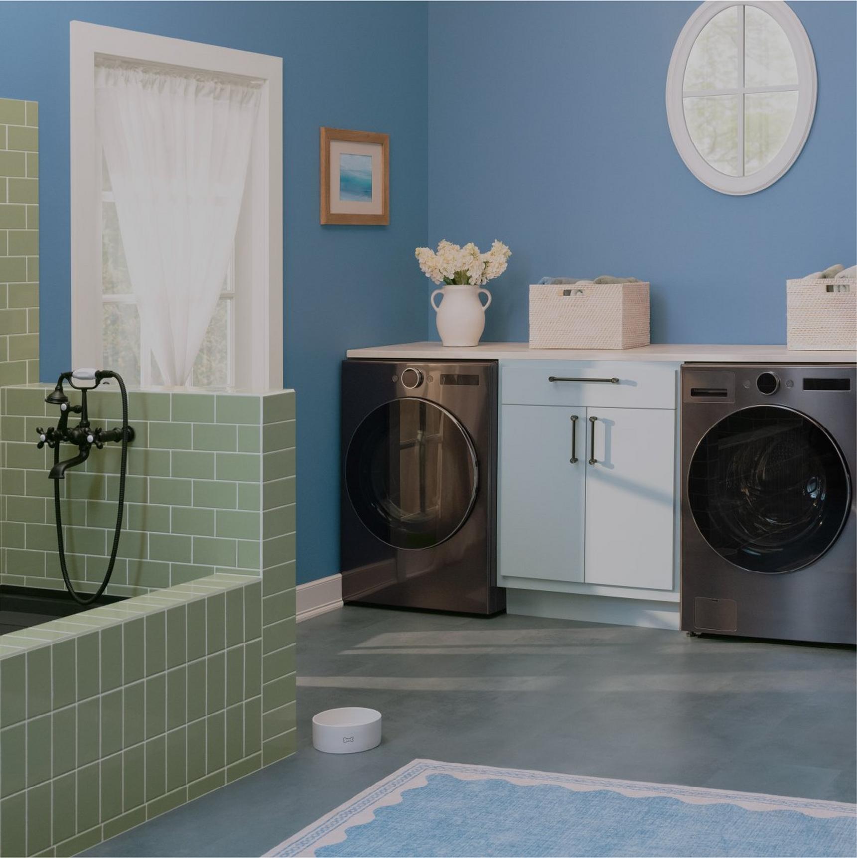 Wall-Mount Telephone Tub Faucet in Matte Black