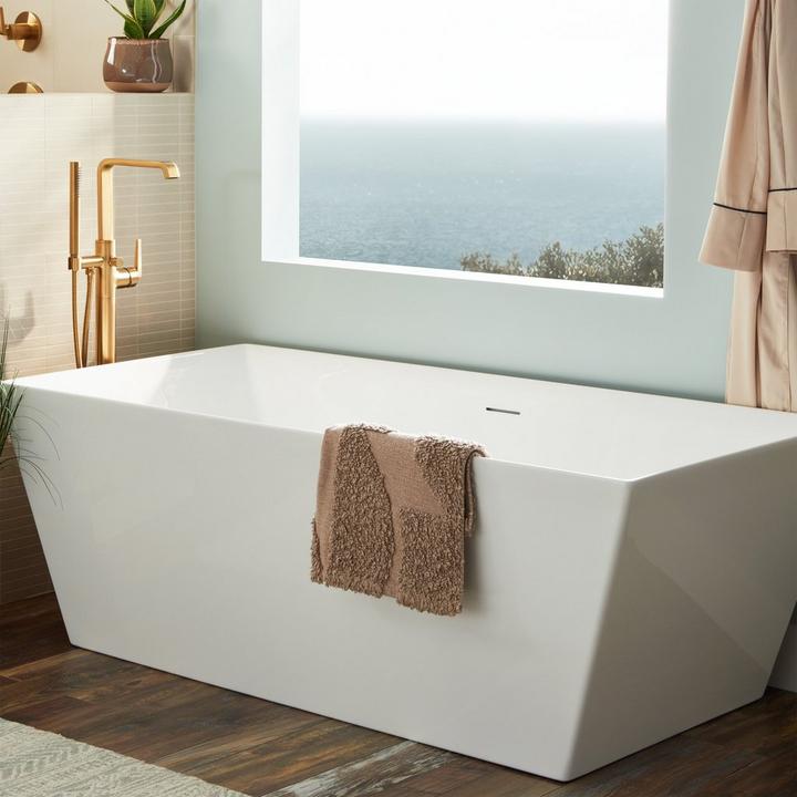 Acrylic Bathtubs Vs Cast Iron Bathtubs: Which is right for you?