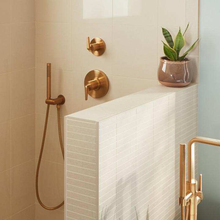 Brushed Gold Shower Head Bathroom Fixtures Brass Shower Spa