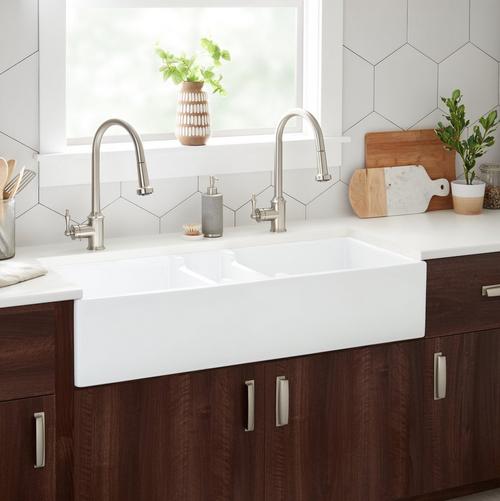 47" Tethra Triple-Bowl Fireclay Farmhouse Kitchen Sink in White