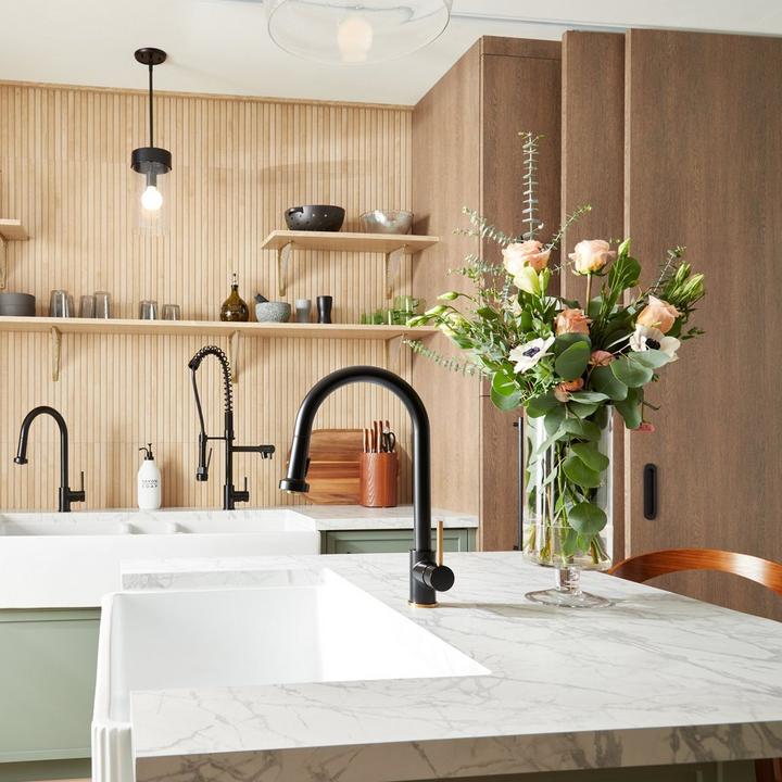 Gourmet kitchen prep space with the Ridgeway Pull-Down Two-Tone Faucet in Matte Black & Brushed Gold, 33" Easley Farmhouse Sink
