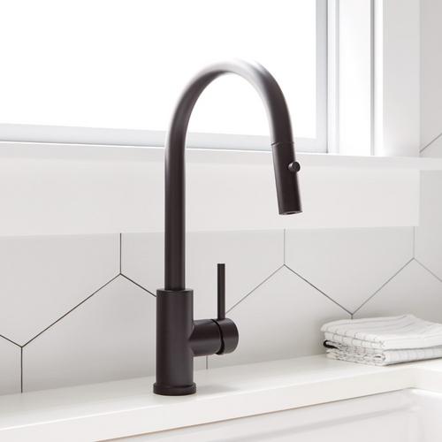 Ravenel Pull-Down Kitchen Faucet in Matte Black