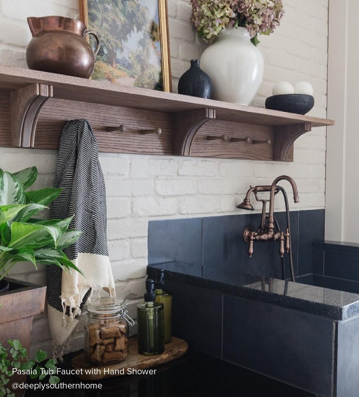 Pasaia Tub Faucet with Hand Shower

