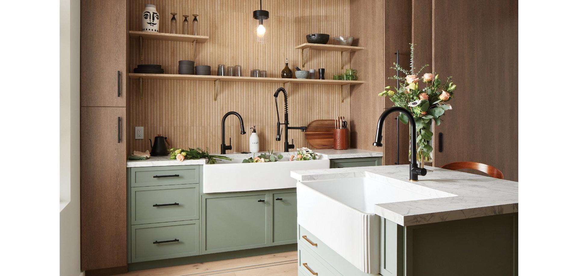 Hidden kitchen with the Ridgeway Pull-Down & the Levi Kitchen Faucet with Spring-Spout in Matte Black, 33" Easley Farmhouse Sink