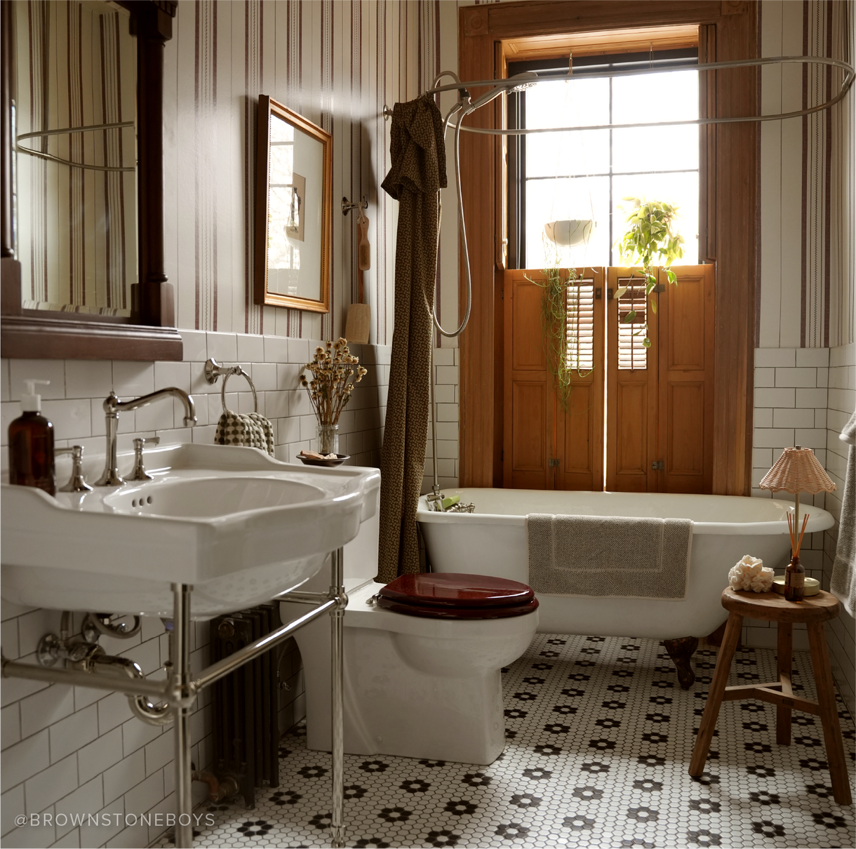 Brownstone Boys Bathroom - Cierra Console Sink, Marceau Bathroom Collection in Polished Nickel