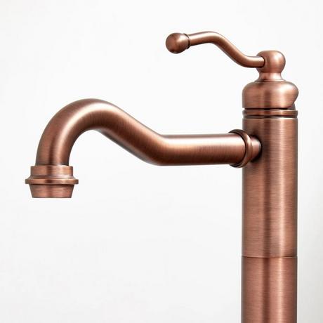 Leta Freestanding Tub Faucet