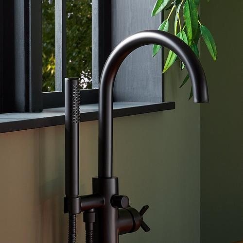 Vassor Freestanding Tub Faucet in Matte Black