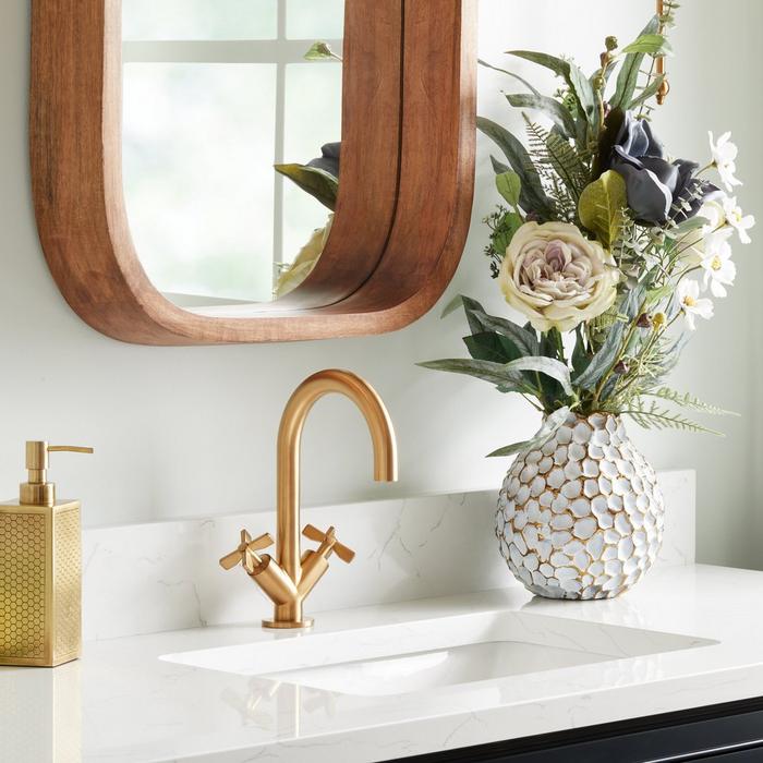 Vassor Single-Hole Bathroom Faucet in Brushed Gold