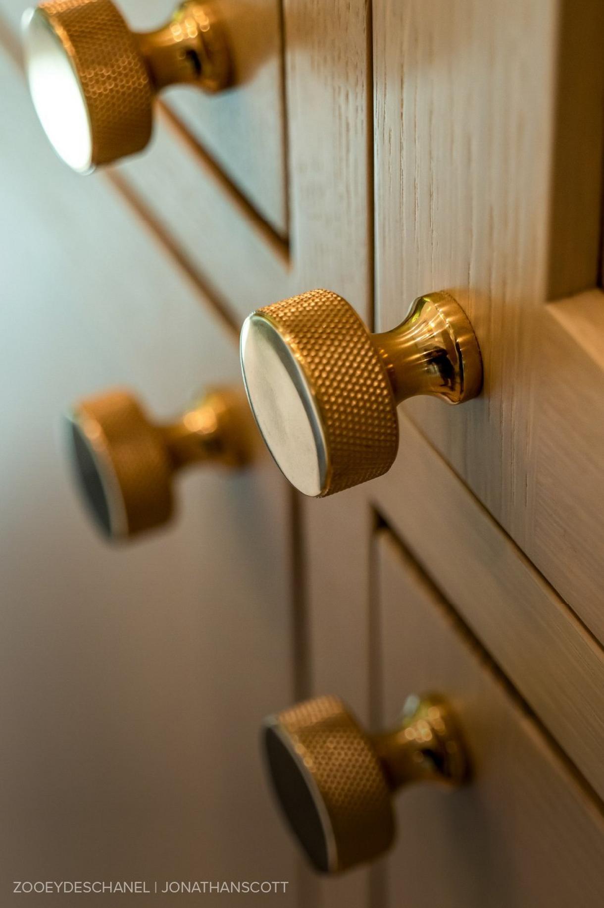 Arles Knurled Brass Cabinet Knob - Polished Brass