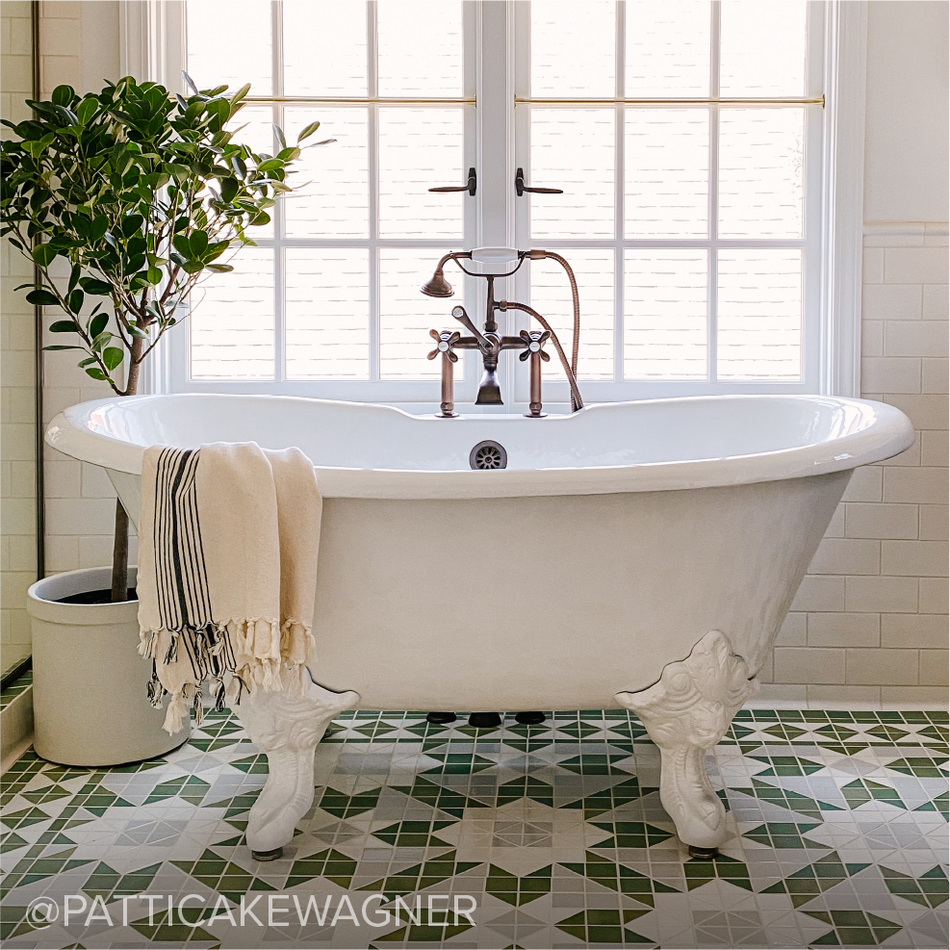 Lena Cast Iron Double-Slipper Clawfoot Tub - White