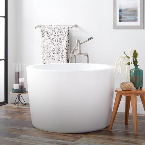 41" Siglo Round Japanese Soaking Tub with Trim