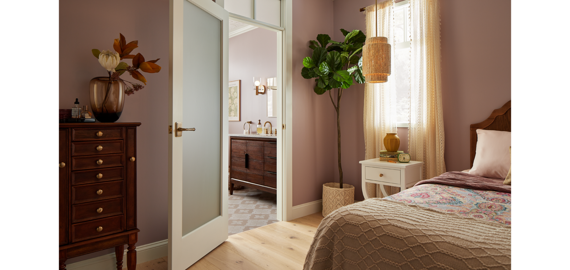 Modern victorian bedroom with the Caviana Single-Light Pendant, Spurlock Round Cabinet Knob in Antique Bronze, 48" Aliso Vanity